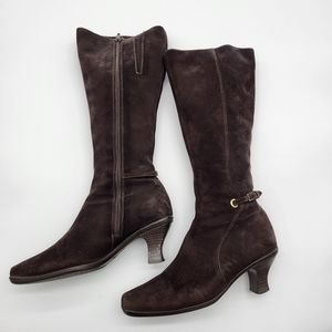 La CANADIENNE Chocolate Suede Winter Boots